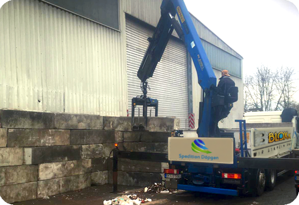 Aufbau/Rückbau von Betonblock-Konstruktionen